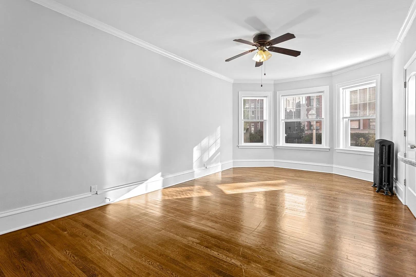 6110 N Winthrop Ave, , 60660, USA 60660-unit#1E-Chicago-IL