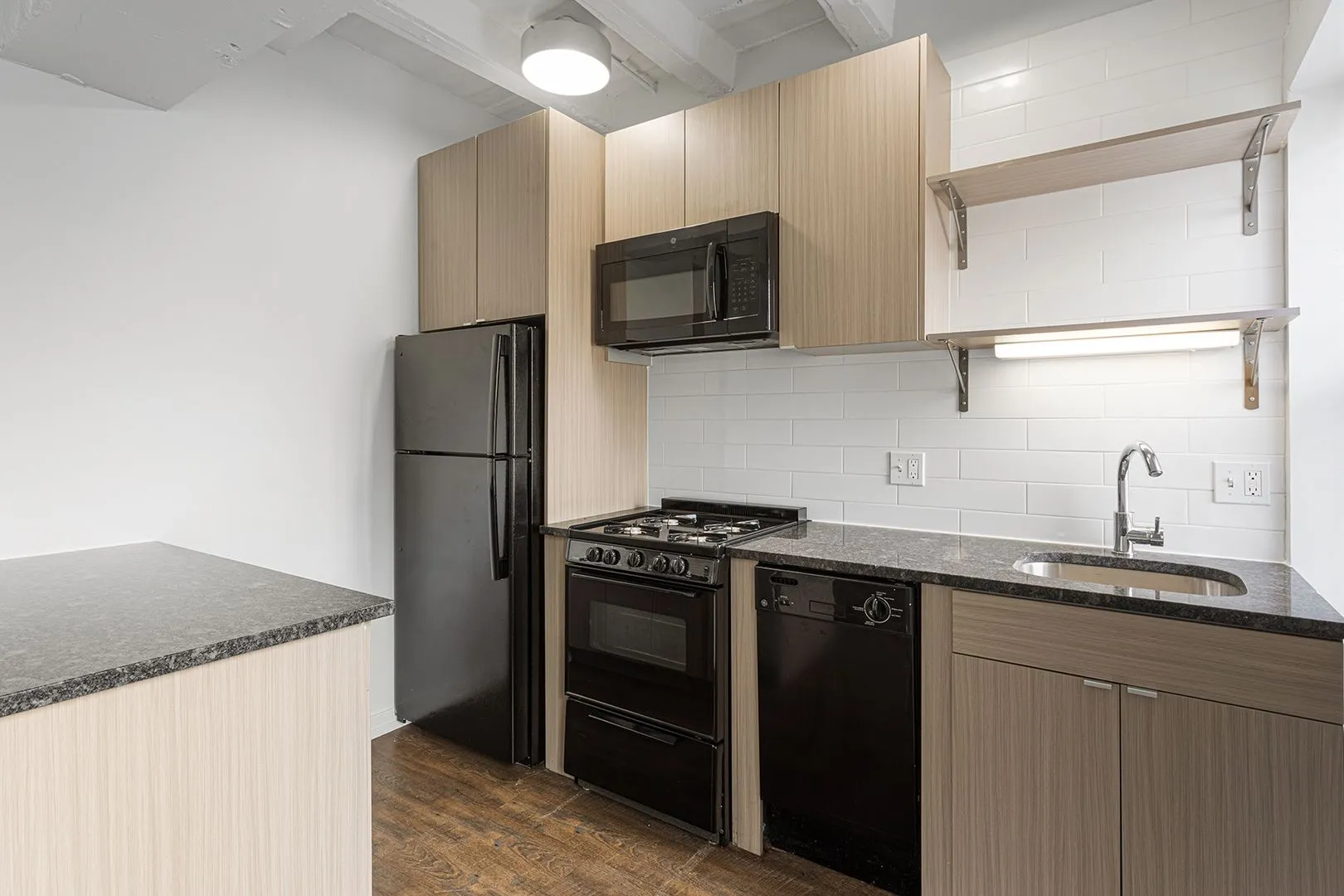 5718 N Winthrop Ave, , 60660, USA 60660-unit#402-Chicago-IL