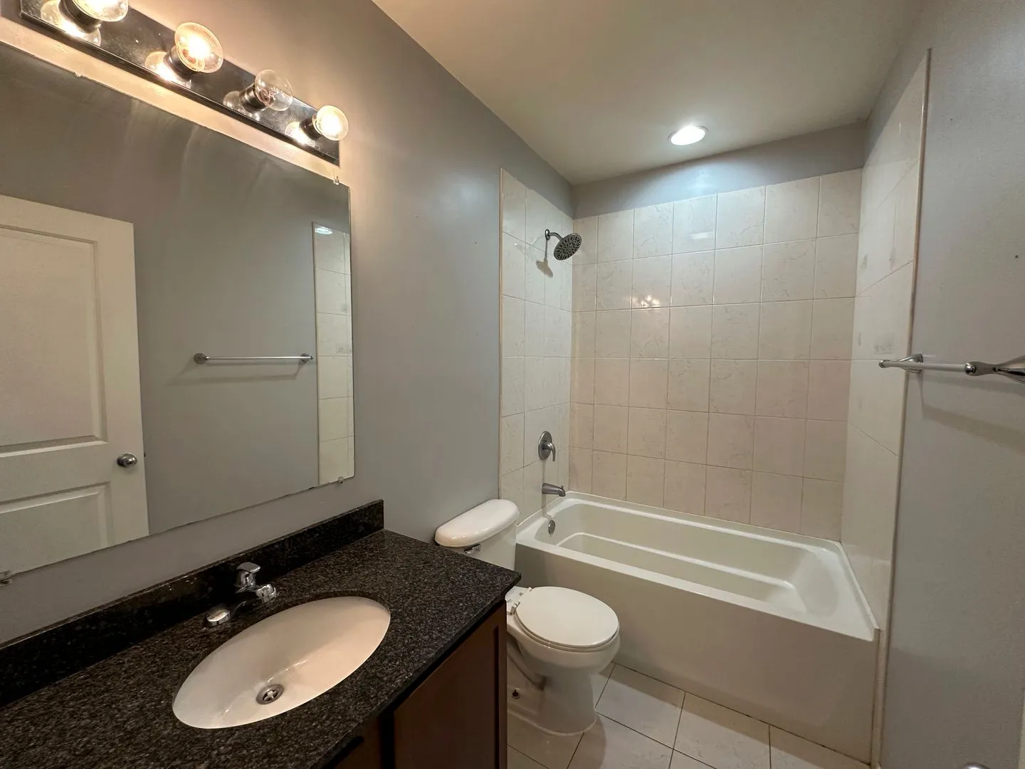 2748 W Le Moyne St, ,  60622, USA 60622-unit#1E-Chicago-IL