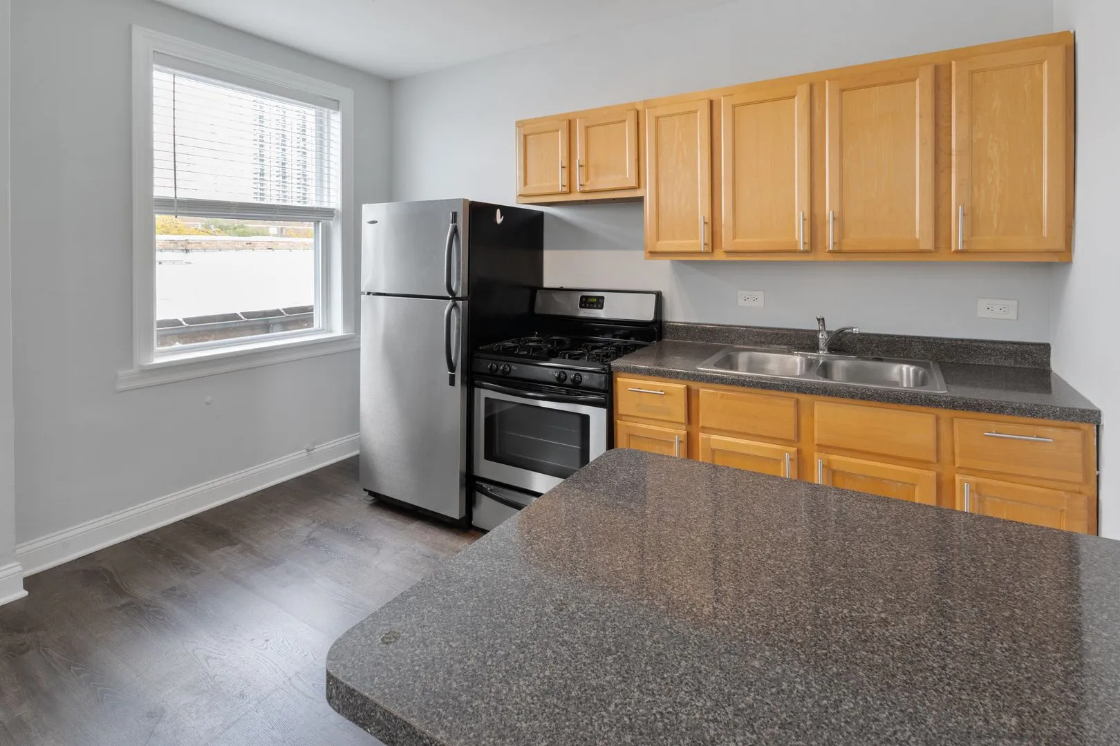 5860 N Kenmore Ave, , 60660, USA 60660-unit#405-Chicago-IL