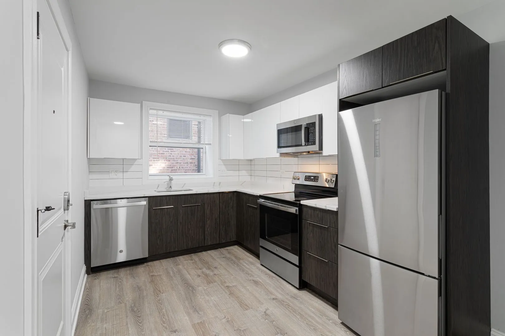 7630 N Eastlake Terrace, , 60626, USA 60626-unit#2W-Chicago-IL