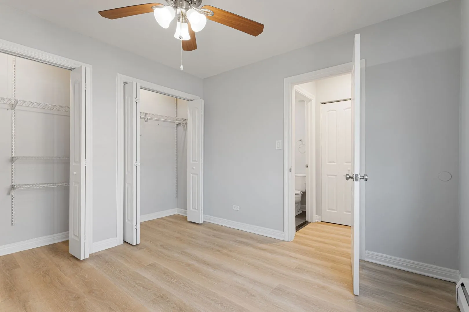 6826 N Ridge Blvd, , 60645, USA 60645-unit#203-Chicago-IL