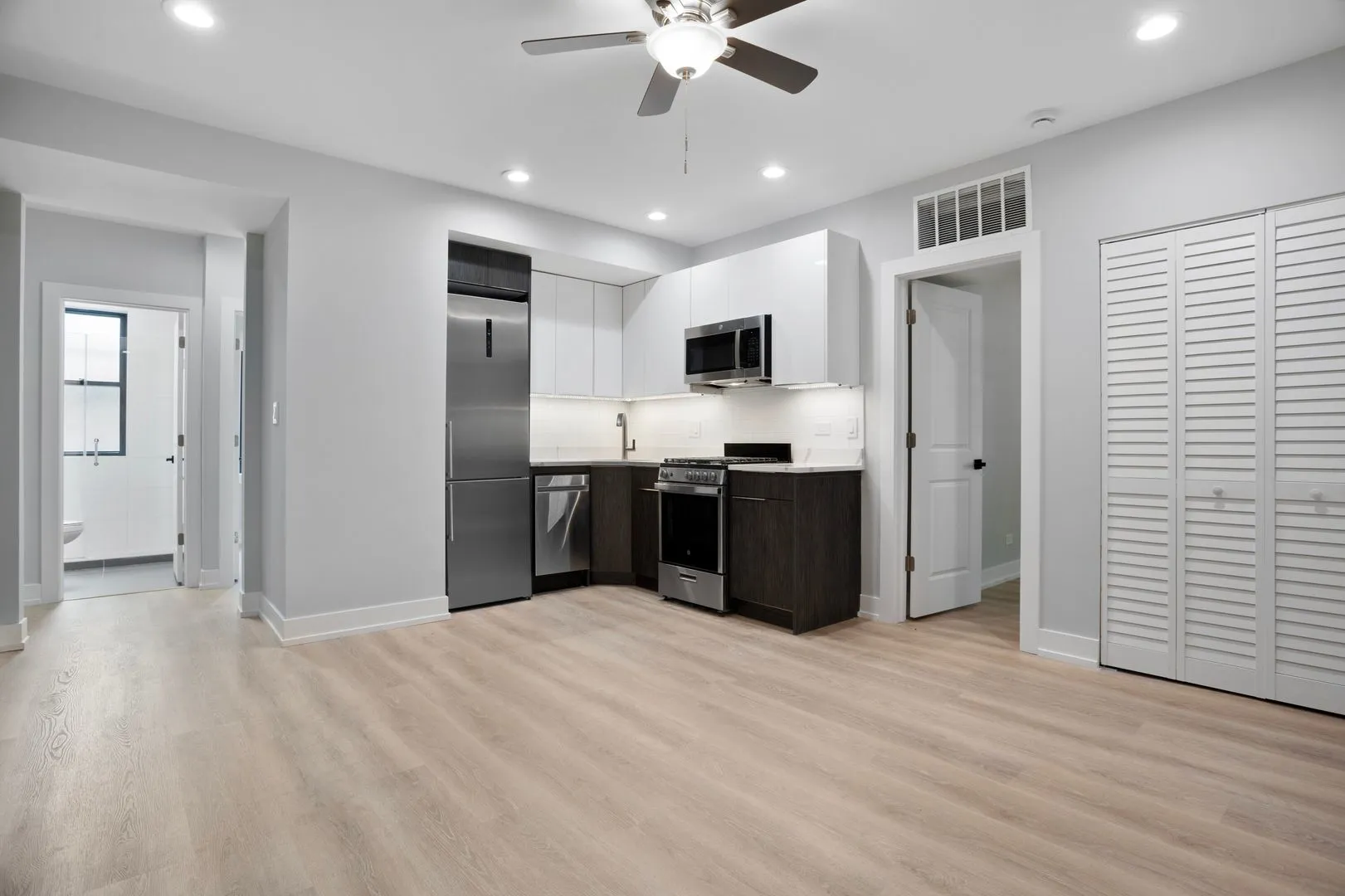 1552 W Juneway Terrace, ,  60626, USA 60626-unit#1E-Chicago-IL
