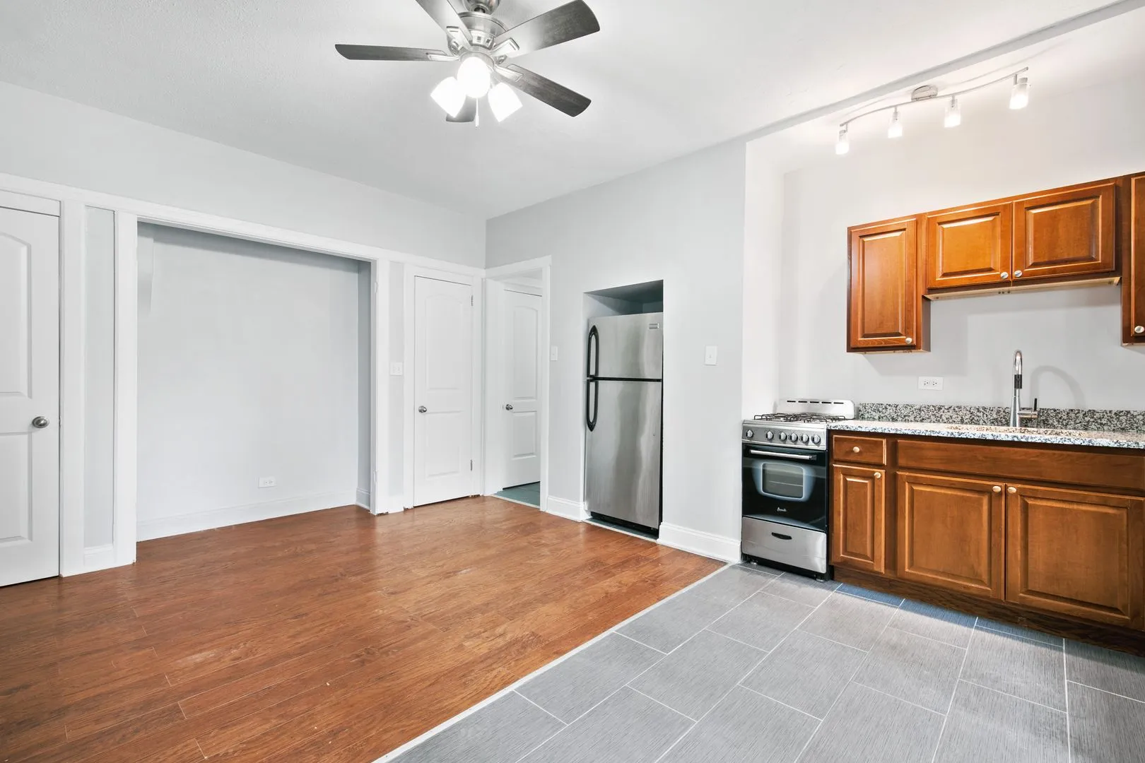 4555 Malden St, ,  60640, USA 60640-unit#102-Chicago-IL