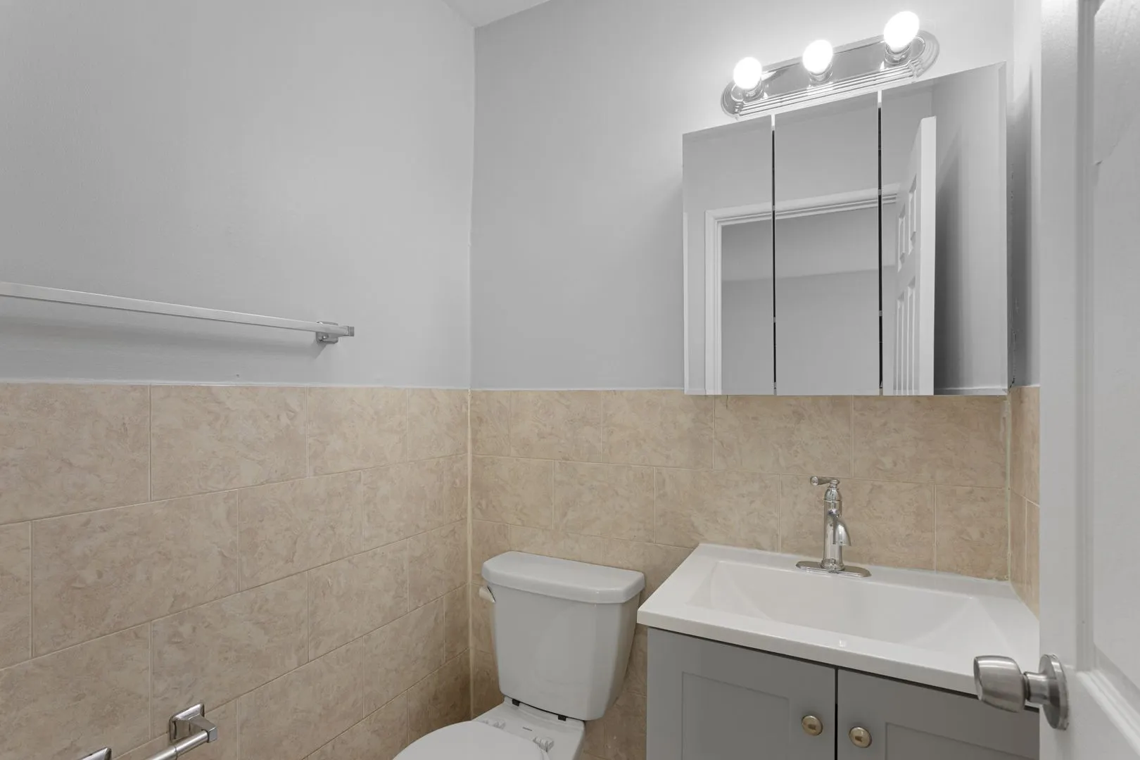 7545 N Winchester Ave, ,  60626, USA 60626-unit#202-Chicago-IL