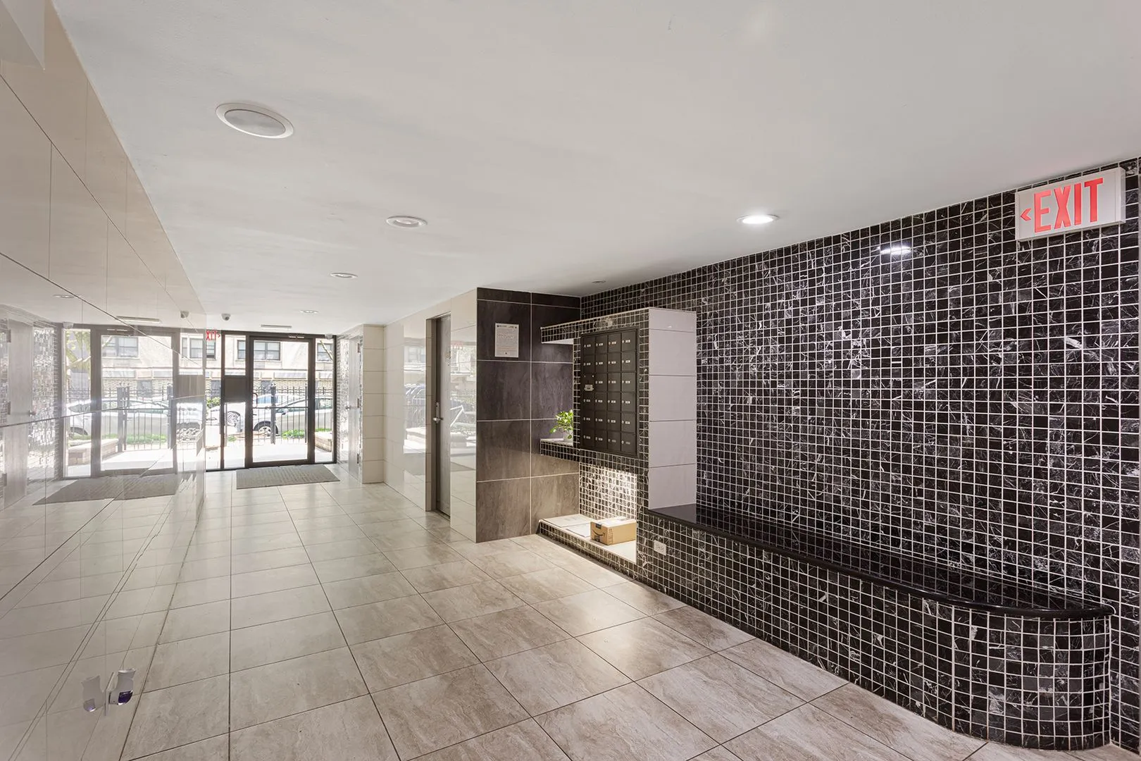 6012 N Kenmore Ave, , 60660, USA 60660-unit#2E-Chicago-IL