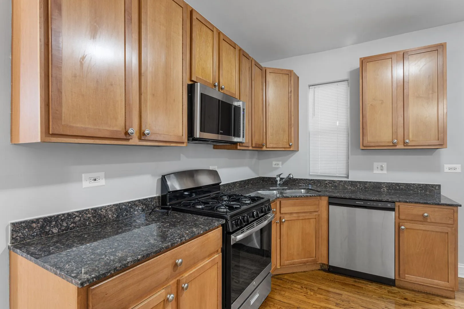 2001 W Jarvis Ave, ,  60645, USA 60645-unit#2-Chicago-IL