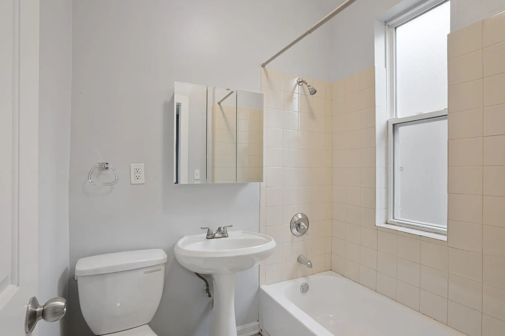 1456 W Fargo Ave, , 60626, USA 60626-unit#303-Chicago-IL