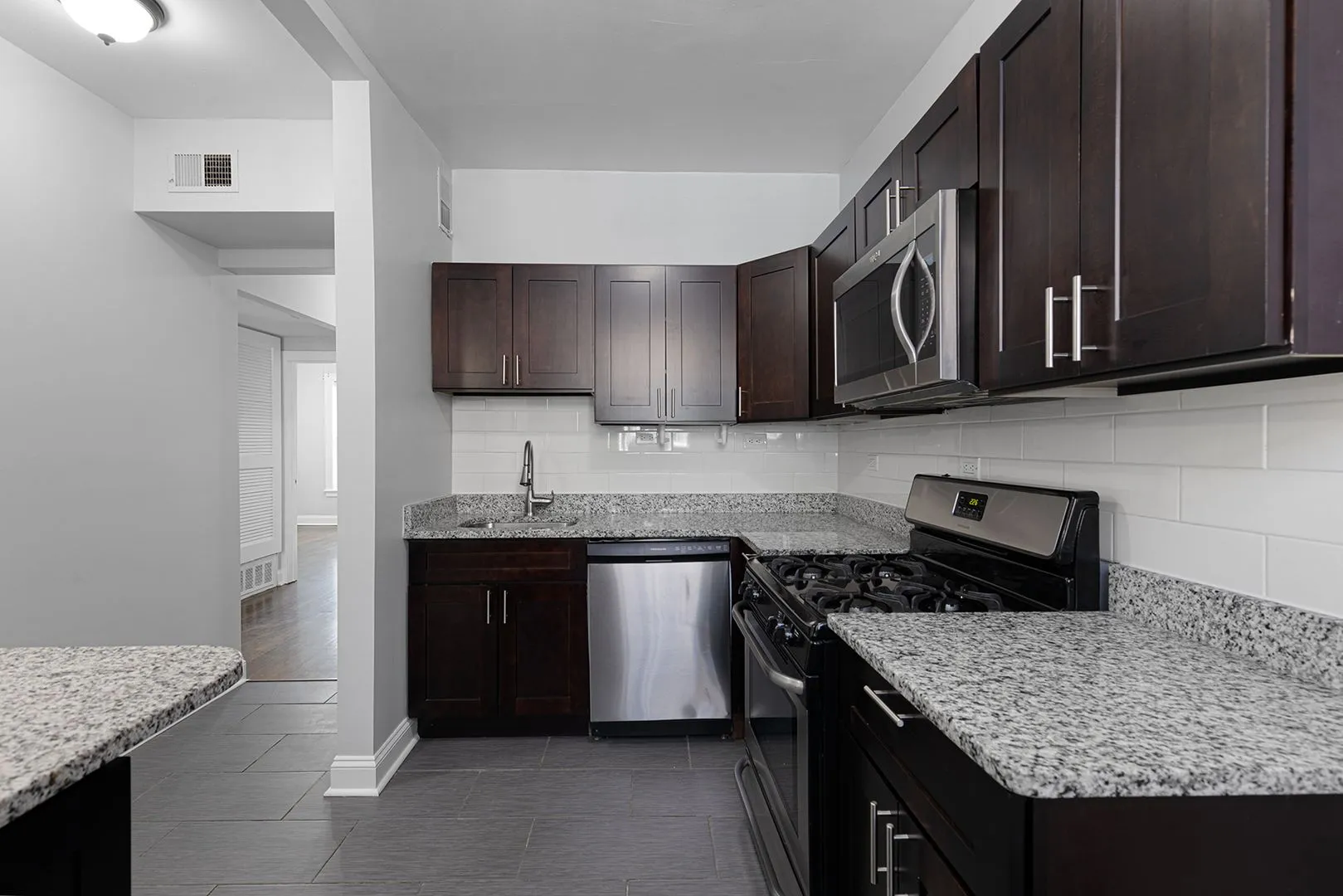 1104 W Glenlake Ave, , 60660, USA 60660-unit#3RD FLOOR-Chicago-IL