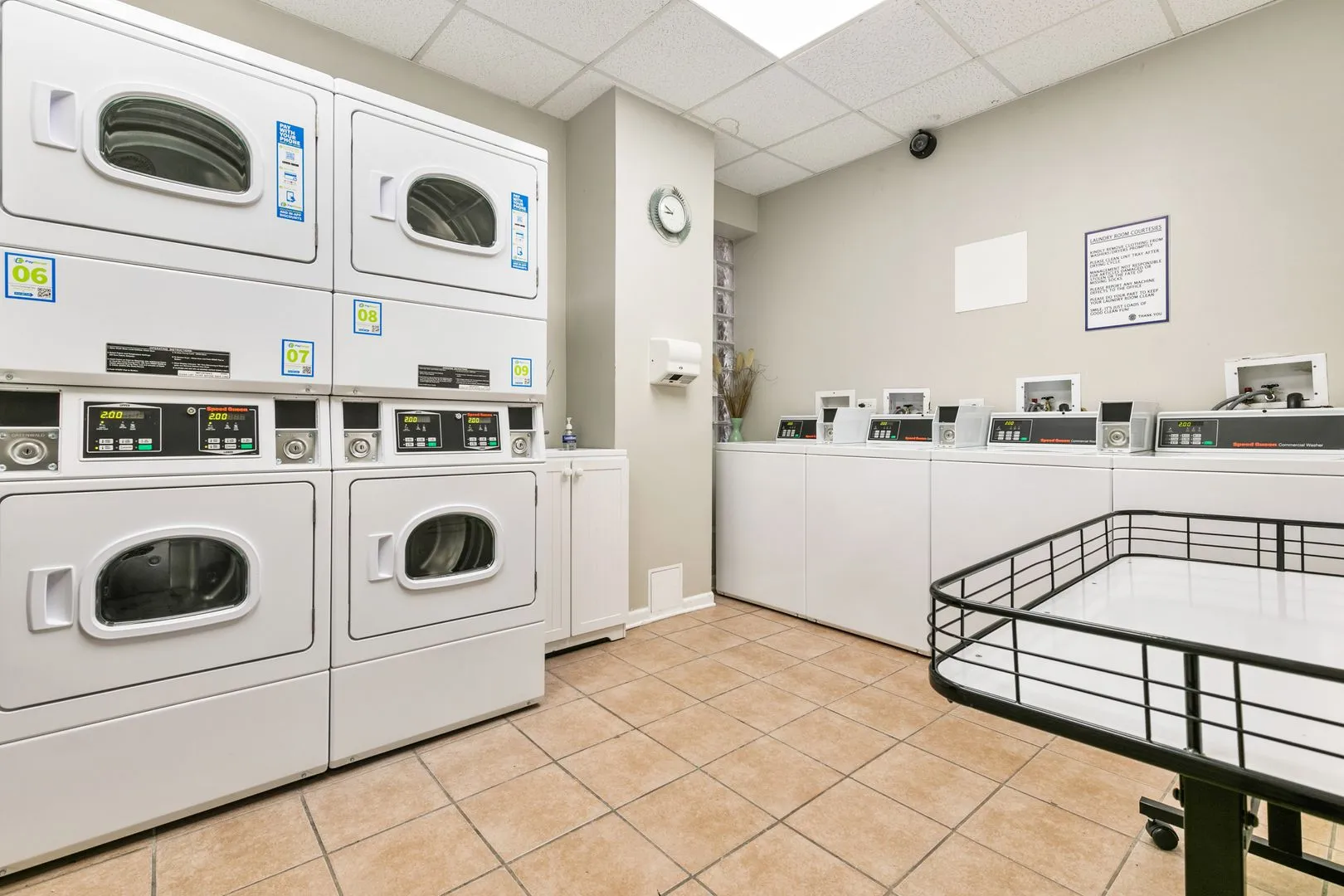 5860 N Kenmore Ave, ,  60660, USA 60660-unit#606-Chicago-IL