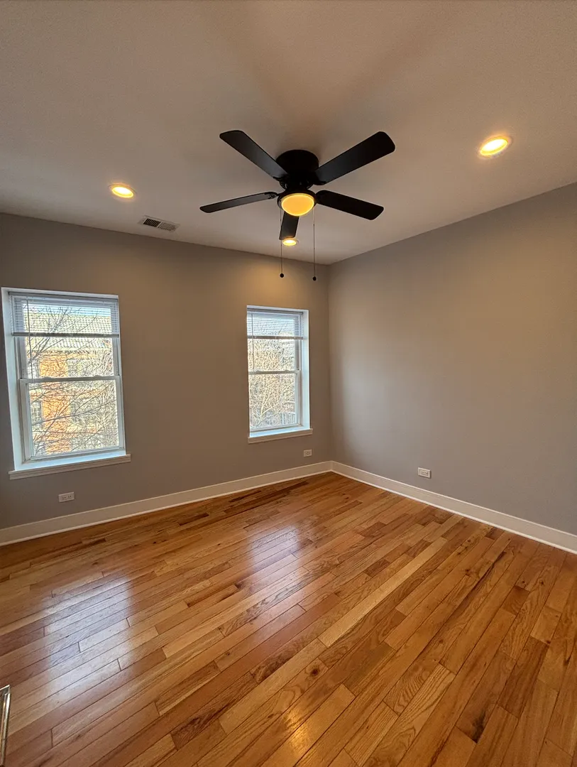 1163 W Lunt Ave, , 60626, USA 60626-unit#3RD FLOOR-Chicago-IL