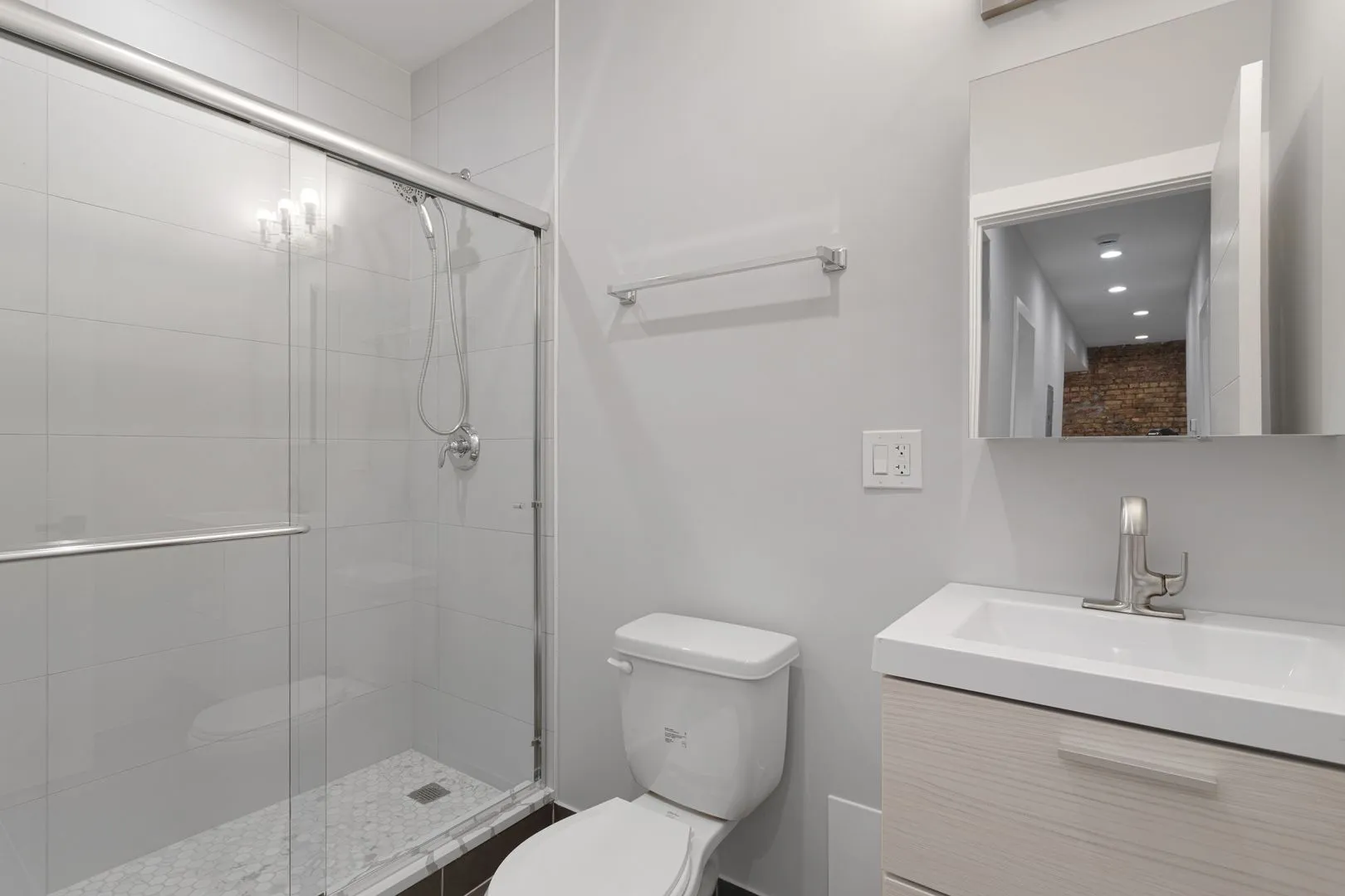 1556 W Juneway Terrace, , 60626, USA 60626-unit#1K-Chicago-IL