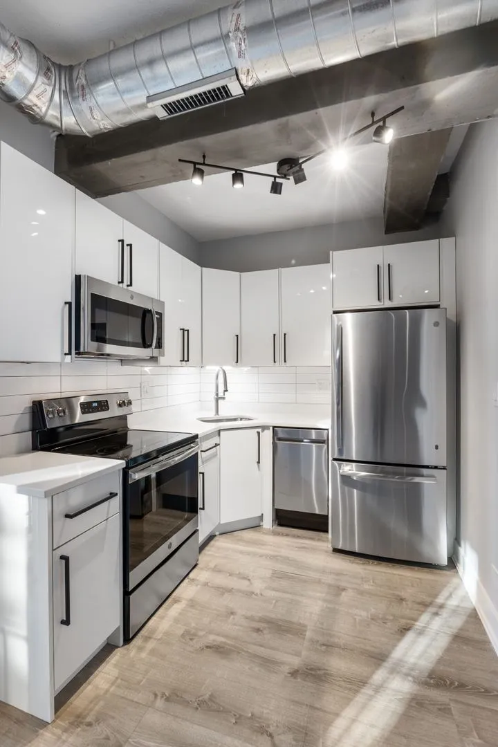 7645 N Sheridan Rd, ,  60626, USA 60626-unit#411-Chicago-IL