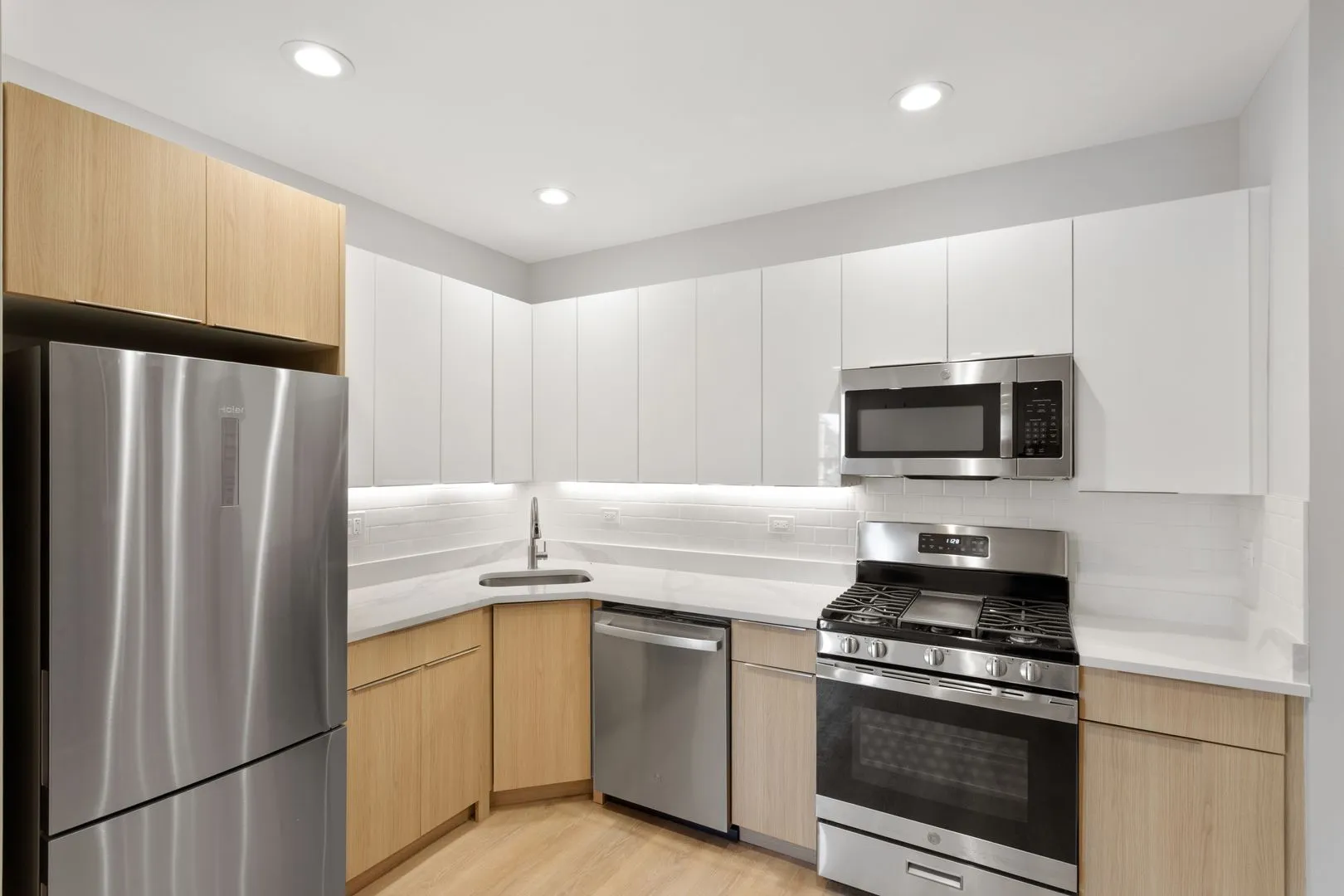 7383 N Damen Ave, , 60645, USA 60645-unit#1E-Chicago-IL