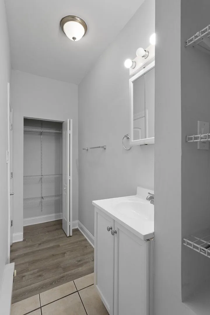 4555 Malden St, ,  60640, USA 60640-unit#212-Chicago-IL