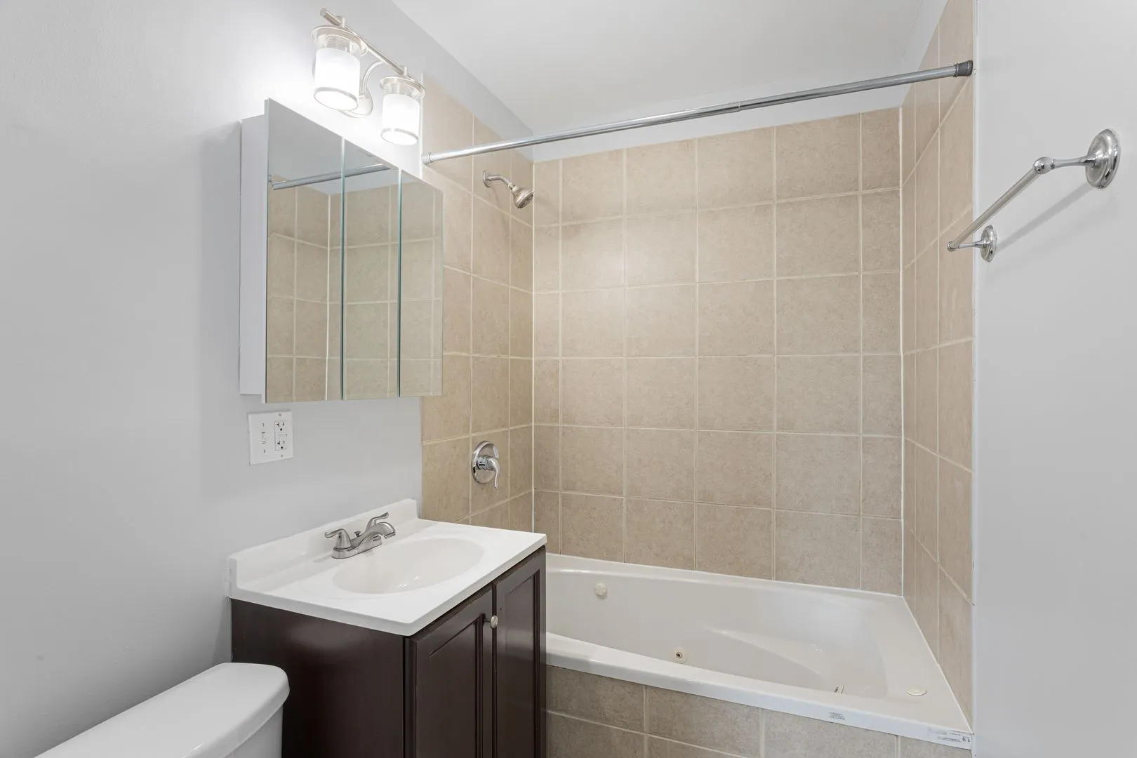 7616 N Marshfield Ave, , 60626, USA 60626-unit#407-Chicago-IL