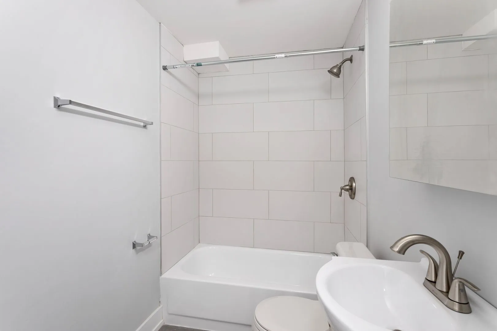 6026 N Winthrop Ave, ,  60660, USA 60660-unit#3G-Chicago-IL