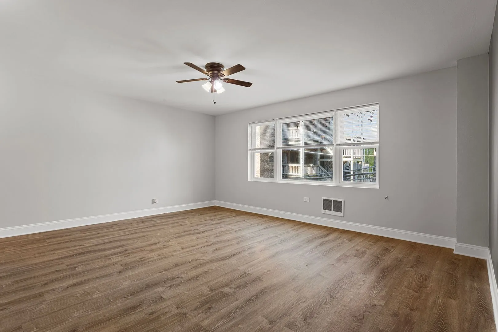7710 N Sheridan Rd, ,  60626, USA 60626-unit#204-Chicago-IL