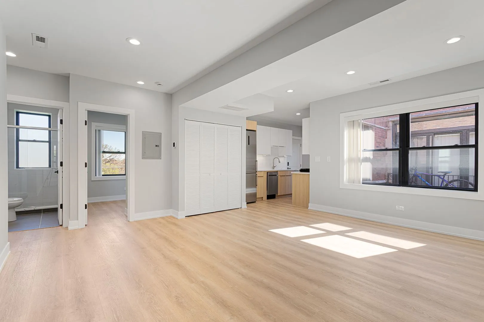 W Juneway Terrace, ,  60626, USA 60626-unit#2G-Chicago-IL