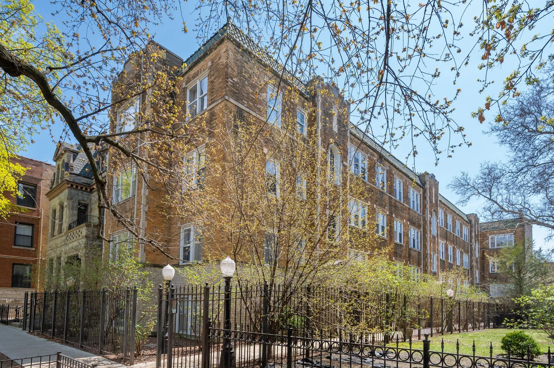 611 W Arlington Pl, ,  60614, USA 60614-unit#1S-Chicago-IL