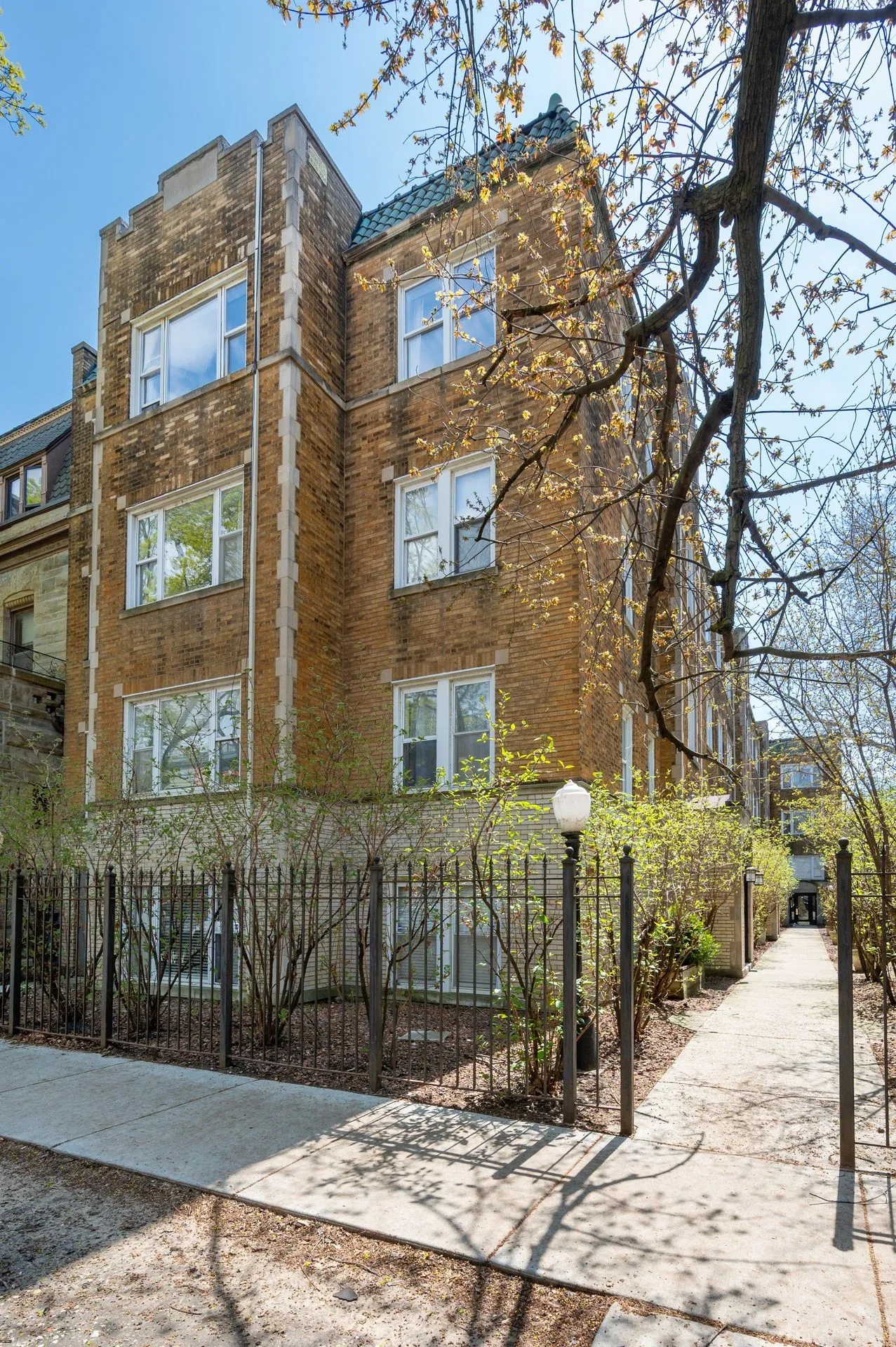 611 W Arlington Pl, ,  60614, USA 60614-unit#1S-Chicago-IL