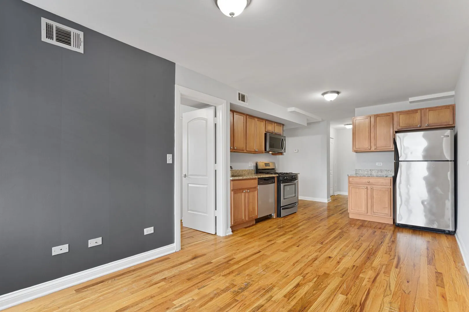 7616 N Marshfield Ave, , 60626, USA 60626-unit#210-Chicago-IL