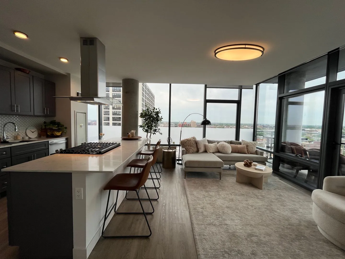 450-454 W Belmont Ave, , 60657, USA 60657-unit#806-Chicago-IL