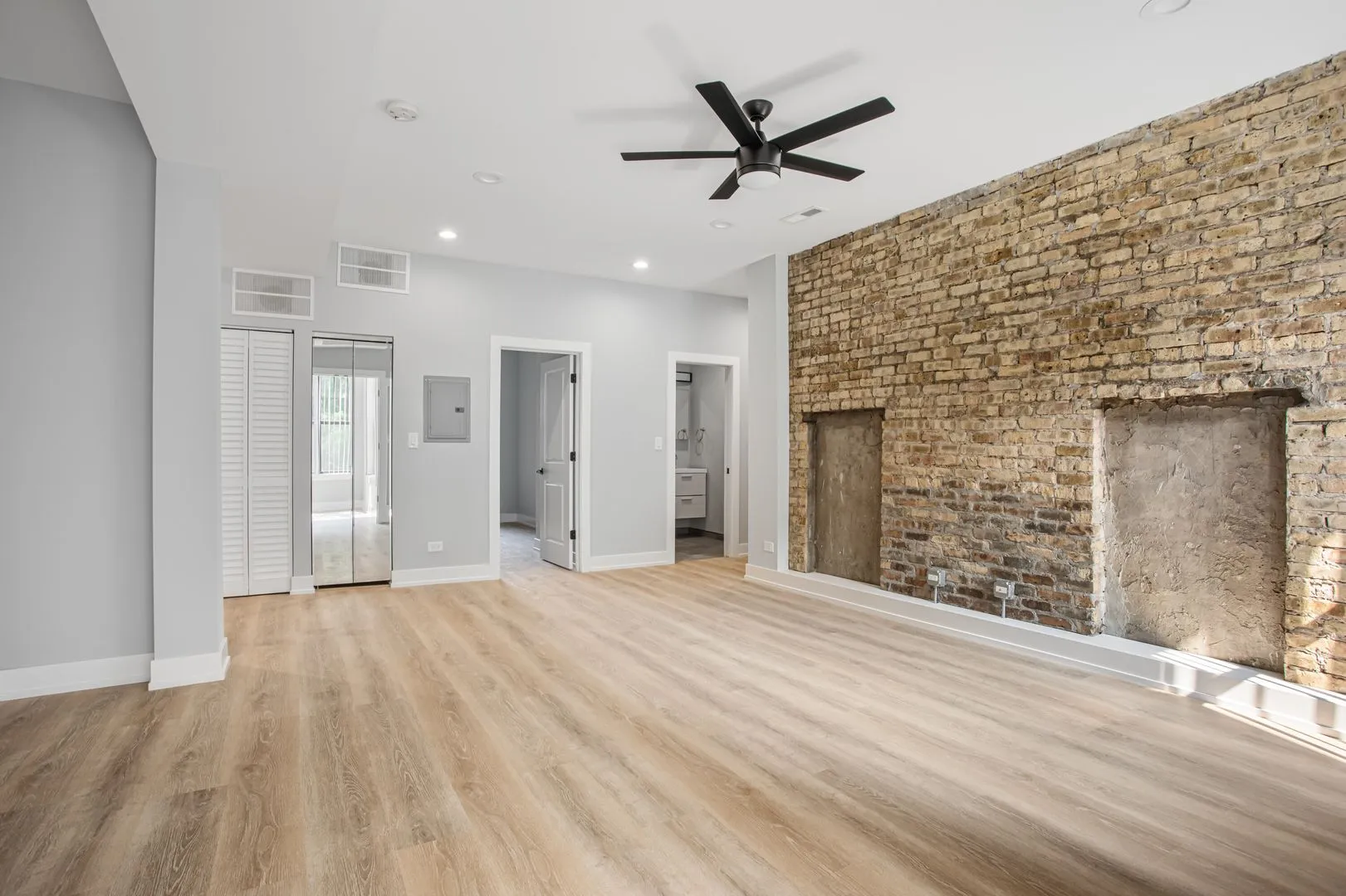 7642 N Eastlake Terrace, ,  60626, USA 60626-unit#2-Chicago-IL