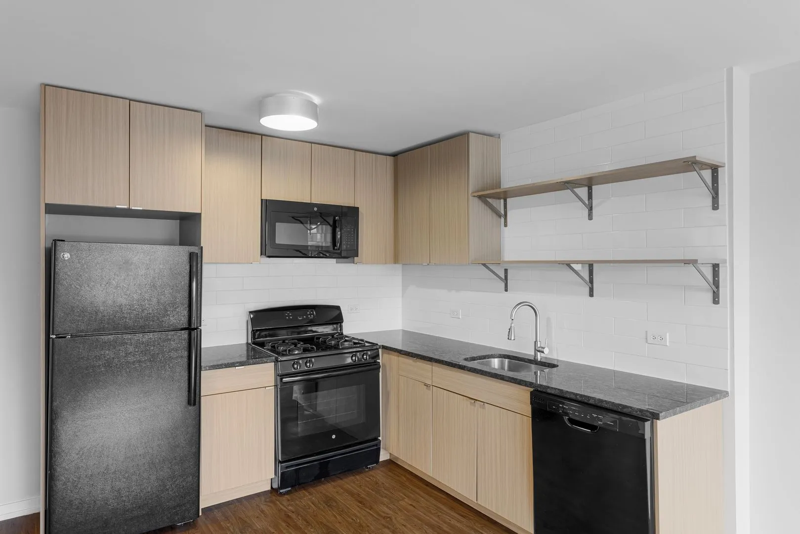 6134 N Kenmore Ave, , 60660, USA 60660-unit#310-Chicago-IL