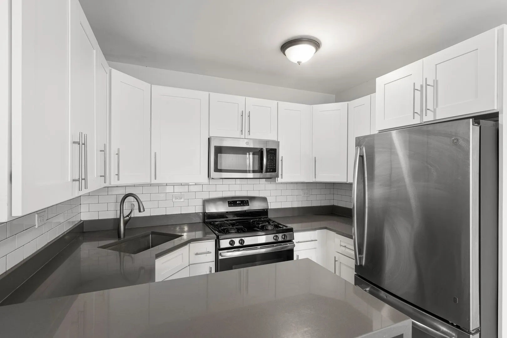 1521 W Sherwin Ave, ,  60626, USA 60626-unit#607-Chicago-IL