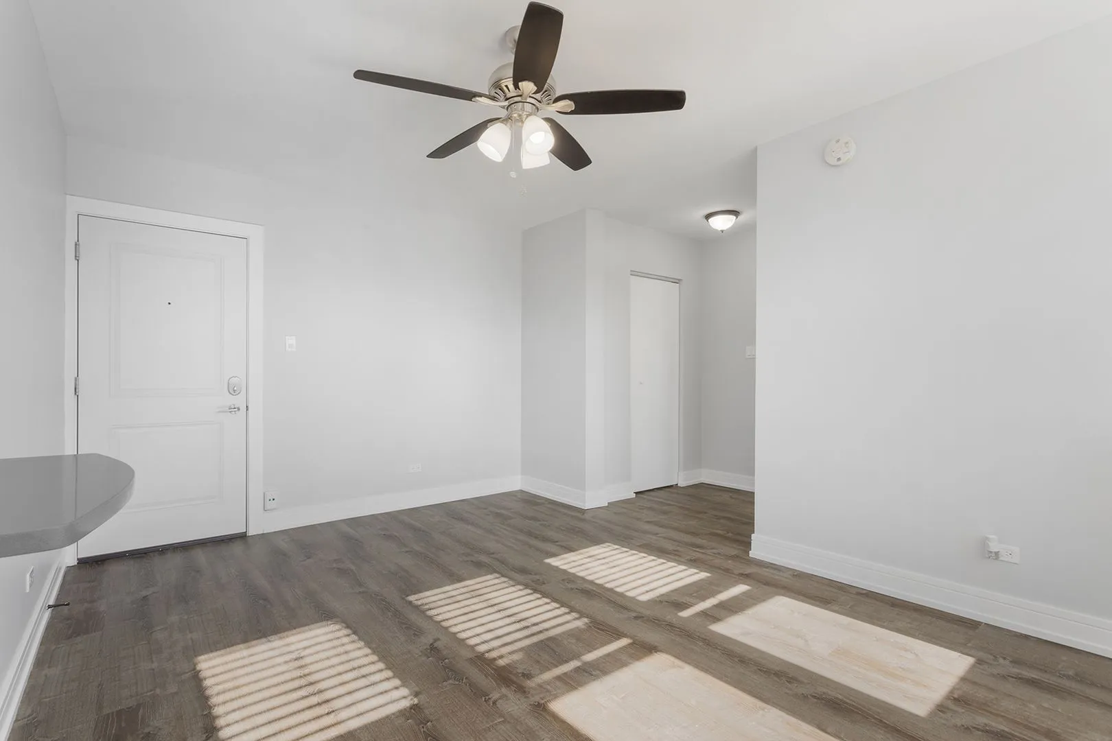 1521 W Sherwin Ave, ,  60626, USA 60626-unit#504-Chicago-IL