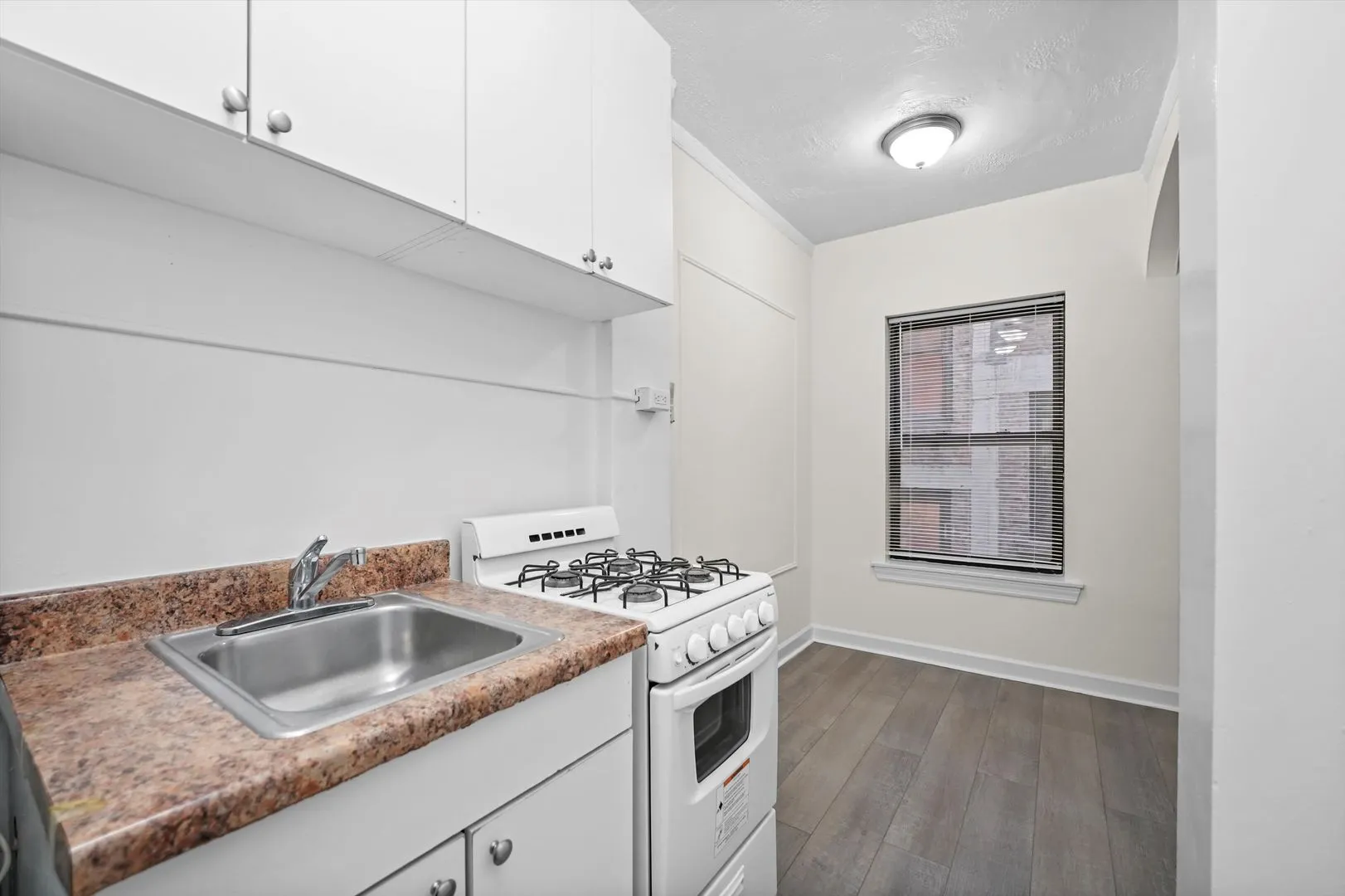 5417 N Kenmore Ave, ,  60640, USA 60640-unit#204-Chicago-IL