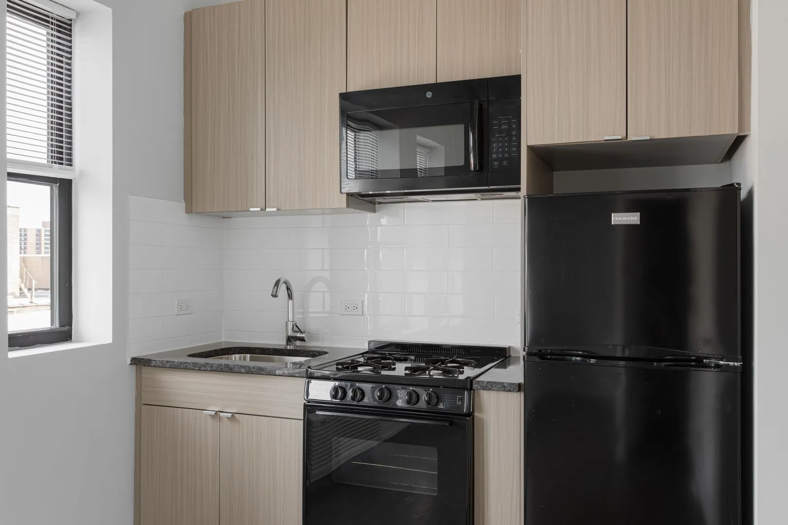 5718 N Winthrop Ave, ,  60660, USA 60660-unit#711-Chicago-IL