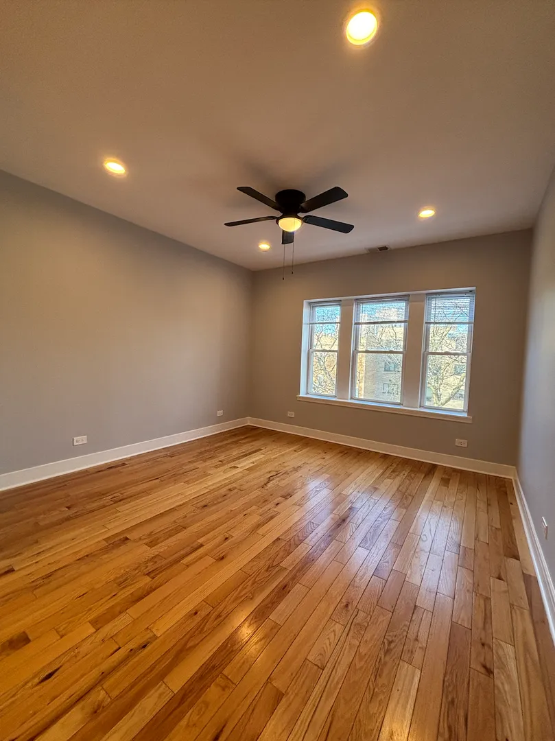 1163 W Lunt Ave, ,  60626, USA 60626-unit#3RD FLOOR-Chicago-IL