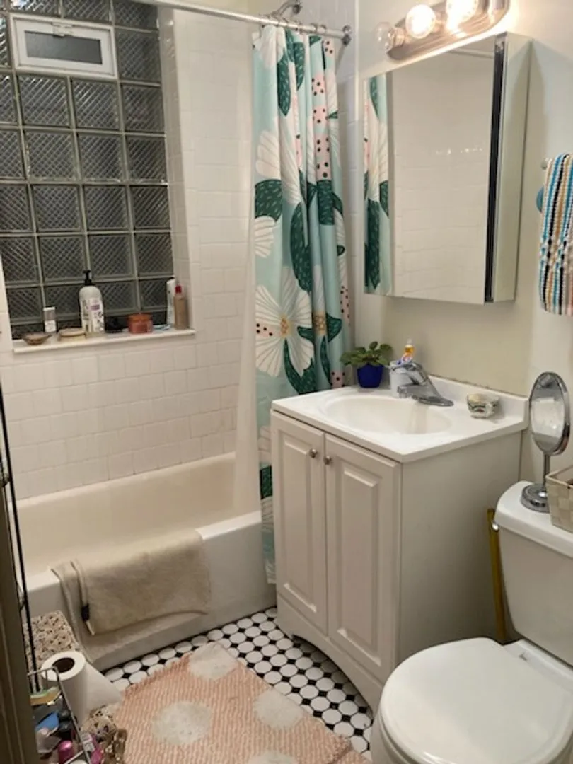 2020 W Berwyn Ave, ,  60625, USA 60625-unit#3-Chicago-IL