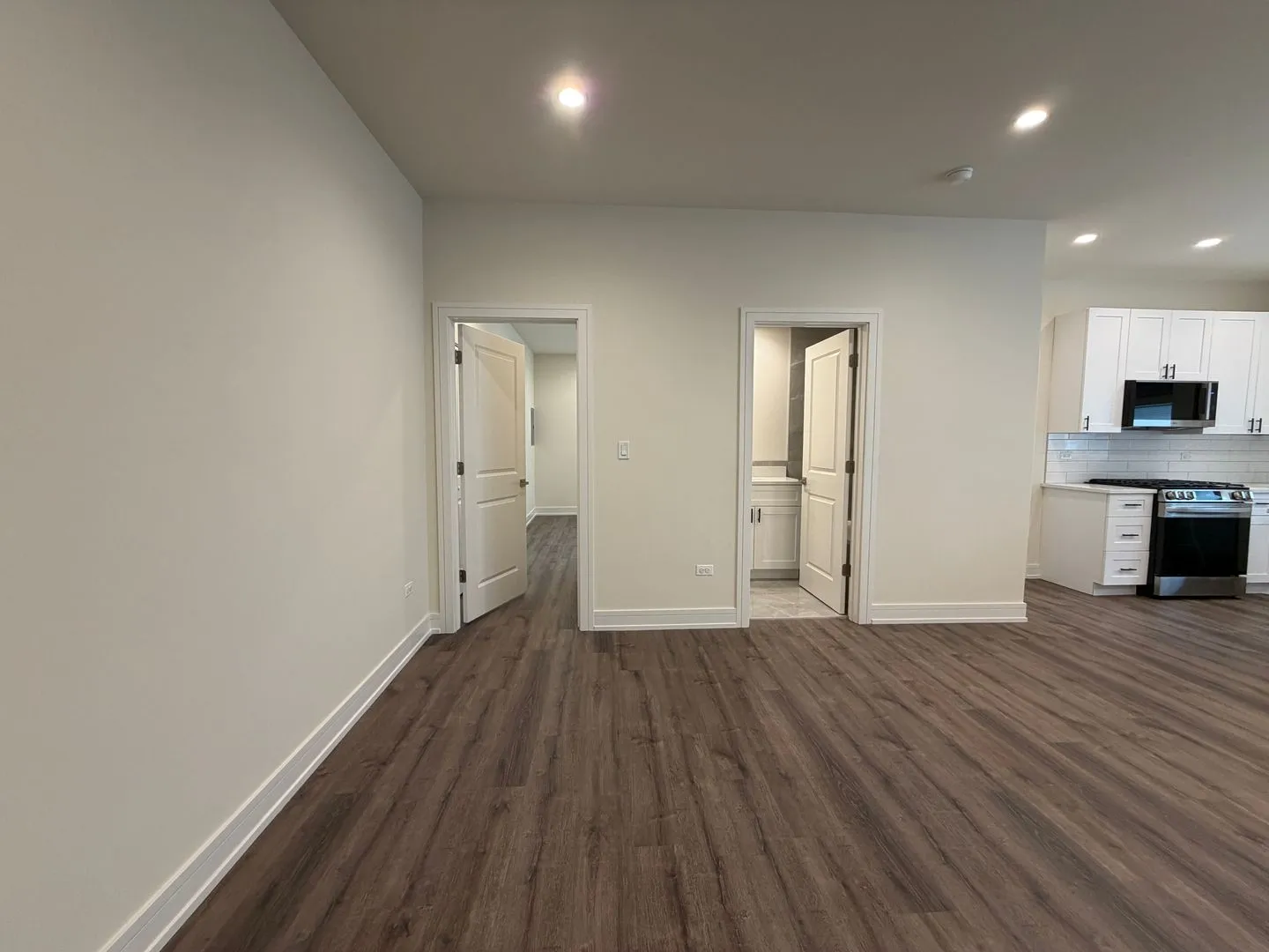 916 W Belmont Ave, , 60657, USA 60657-unit#2N-Chicago-IL