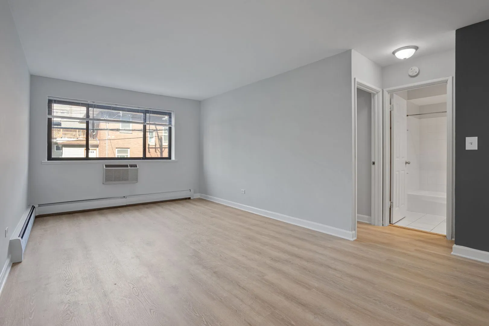 6758 N Sheridan Rd, , 60626, USA 60626-unit#240-Chicago-IL