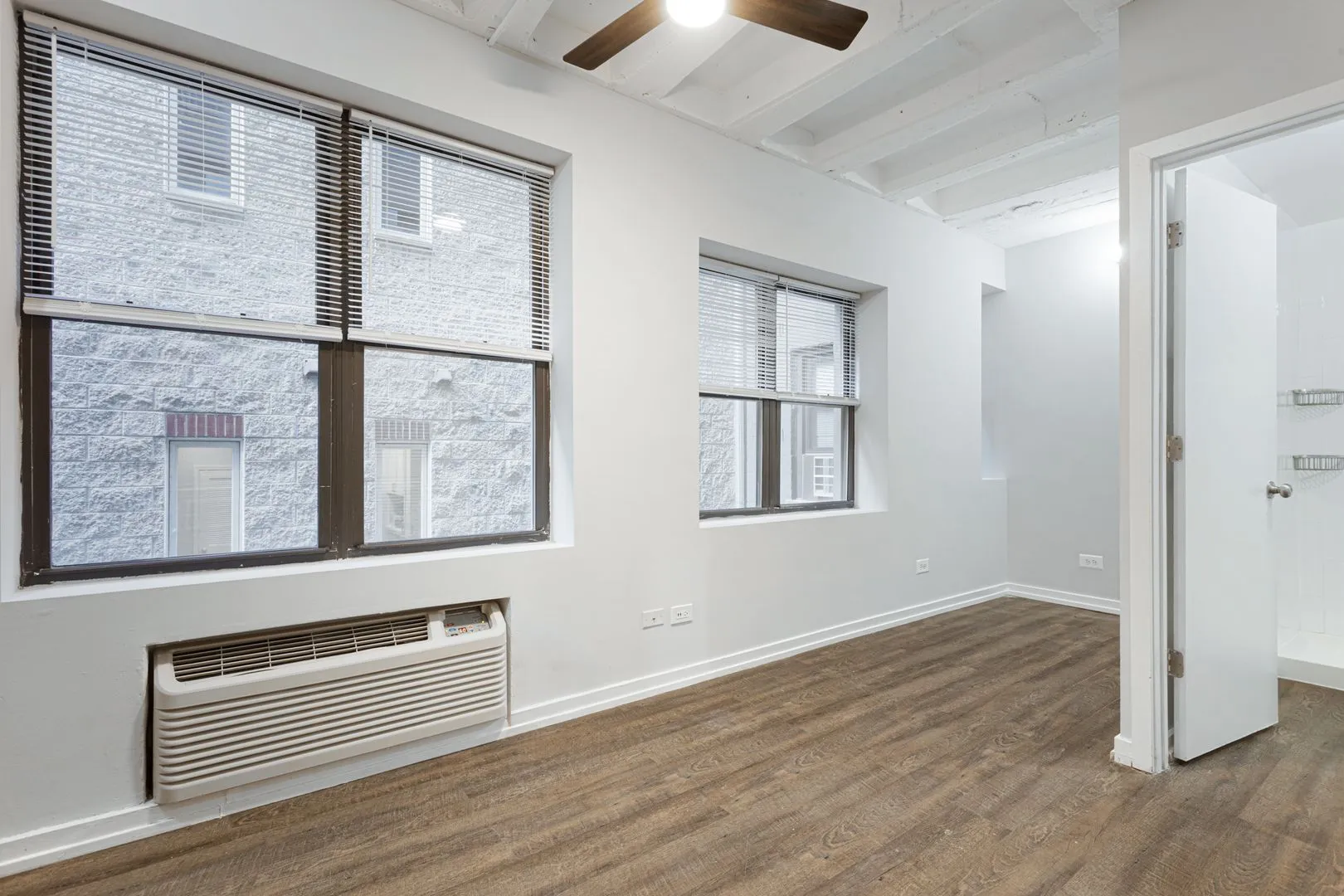 5718 N Winthrop Ave, , 60660, USA 60660-unit#305-Chicago-IL