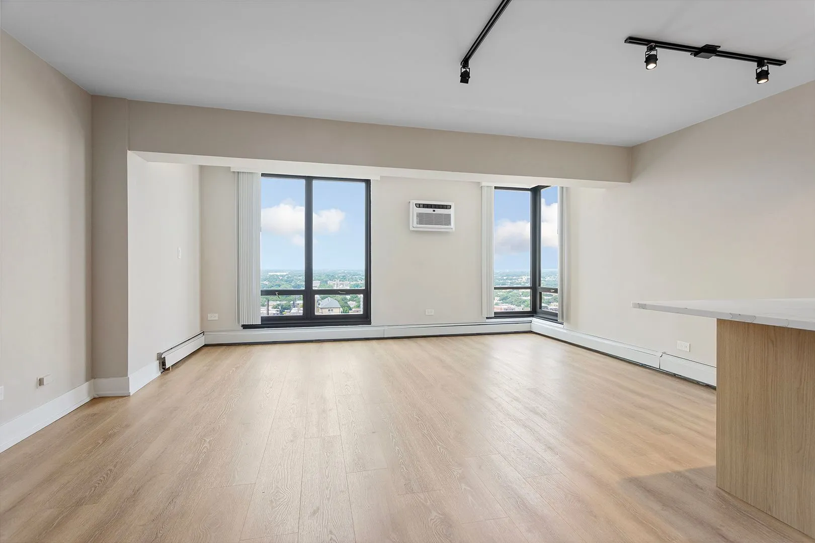 6166 N Sheridan Rd, ,  60660, USA 60660-unit#22B-Chicago-IL