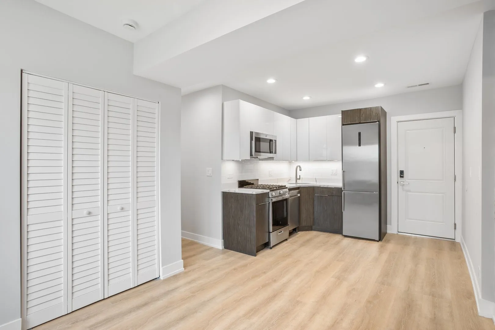 W Juneway Terrace, ,  60626, USA 60626-unit#3H-Chicago-IL