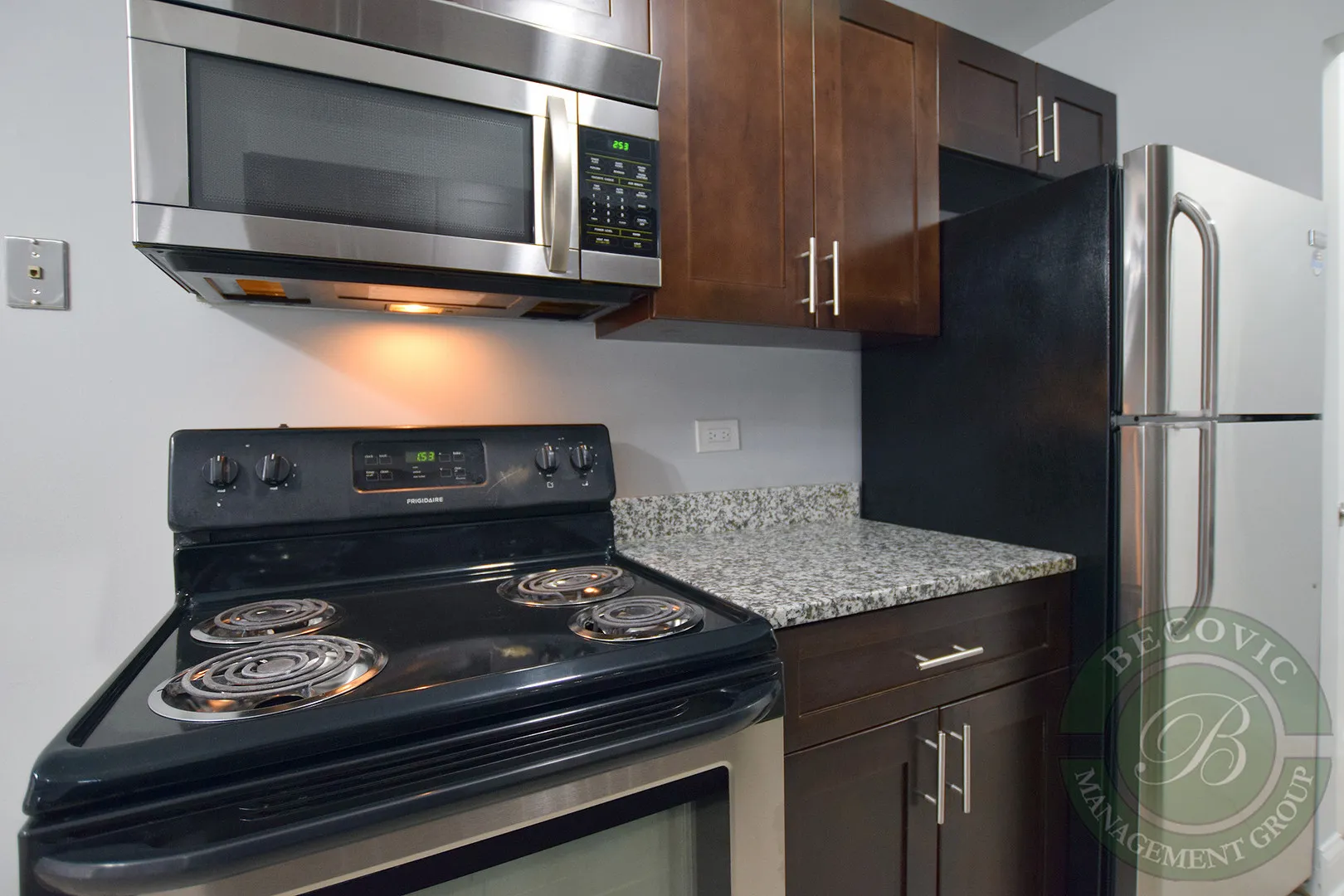 6826 N Ridge Blvd, ,  60645, USA 60645-unit#106-Chicago-IL