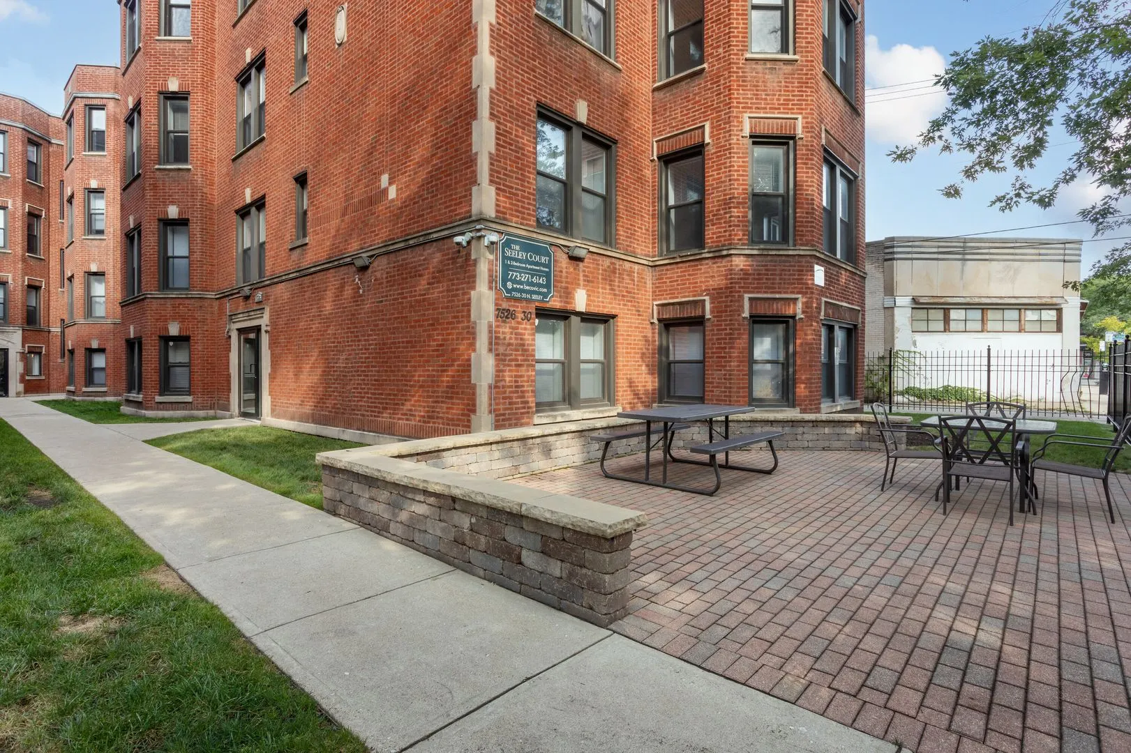 7526 N Seeley Ave, ,  60645, USA 60645-unit#B2-Chicago-IL