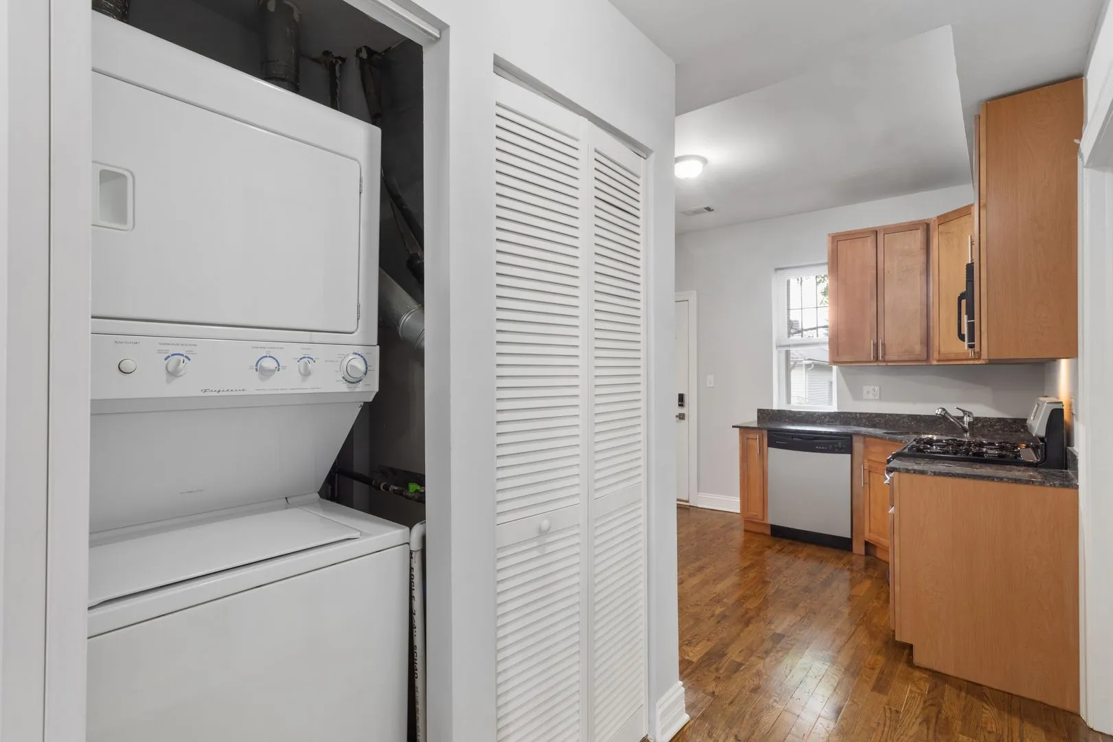 2007 W Jarvis Ave, ,  60645, USA 60645-unit#3-Chicago-IL