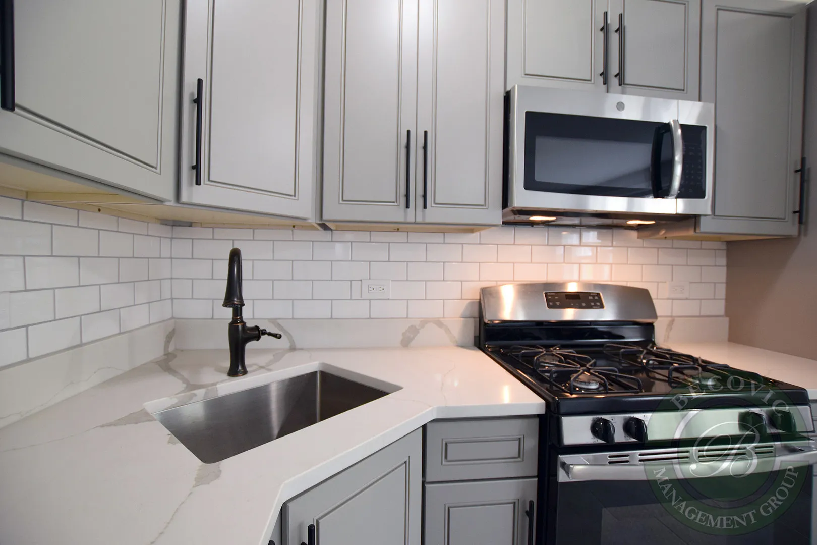1521 W Sherwin Ave, , 60626, USA 60626-unit#402-Chicago-IL