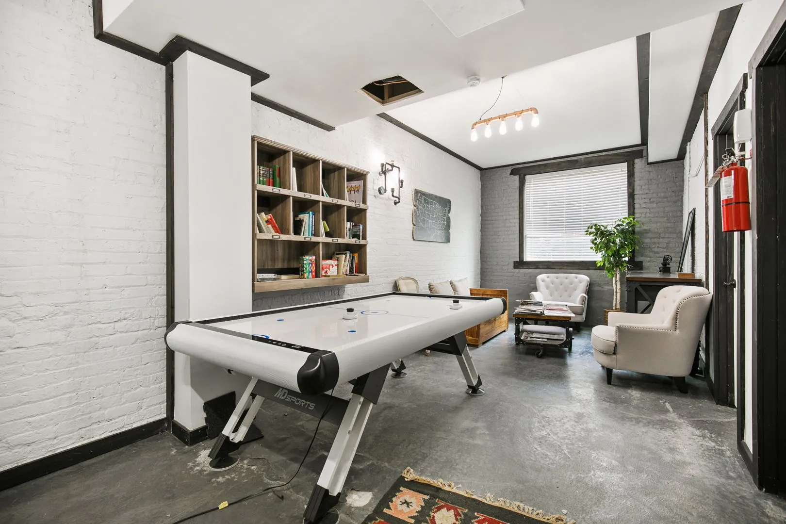 1112 W Glenlake Ave, ,  60660, USA 60660-unit#3RD FLOOR-Chicago-IL