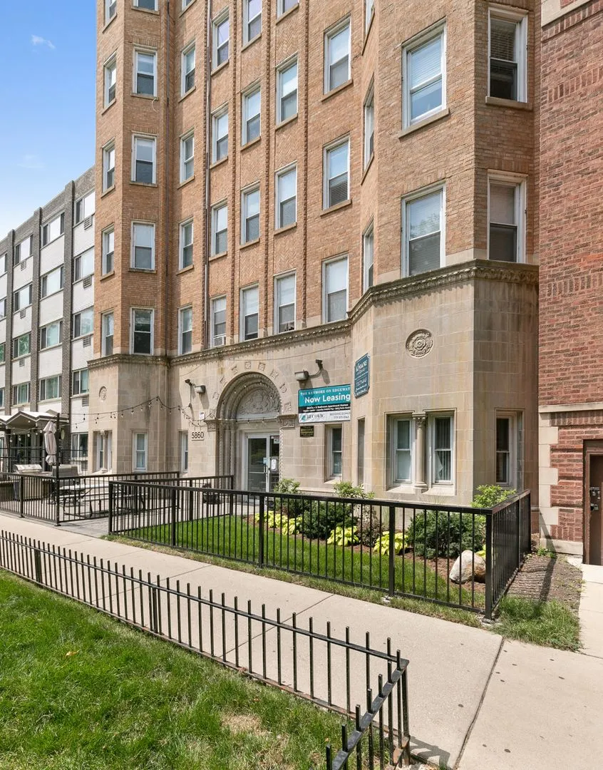 5860 N Kenmore Ave, ,  60660, USA 60660-unit#303-Chicago-IL