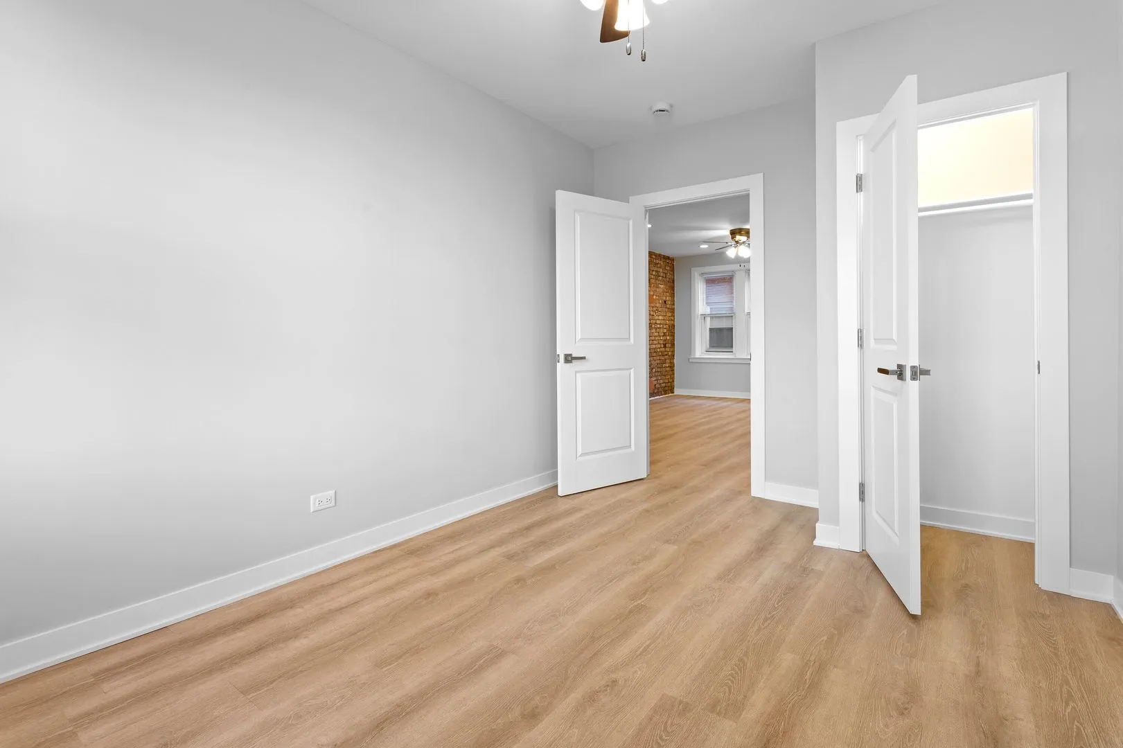 7387 N Damen Ave, ,  60645, USA 60645-unit#3W-Chicago-IL