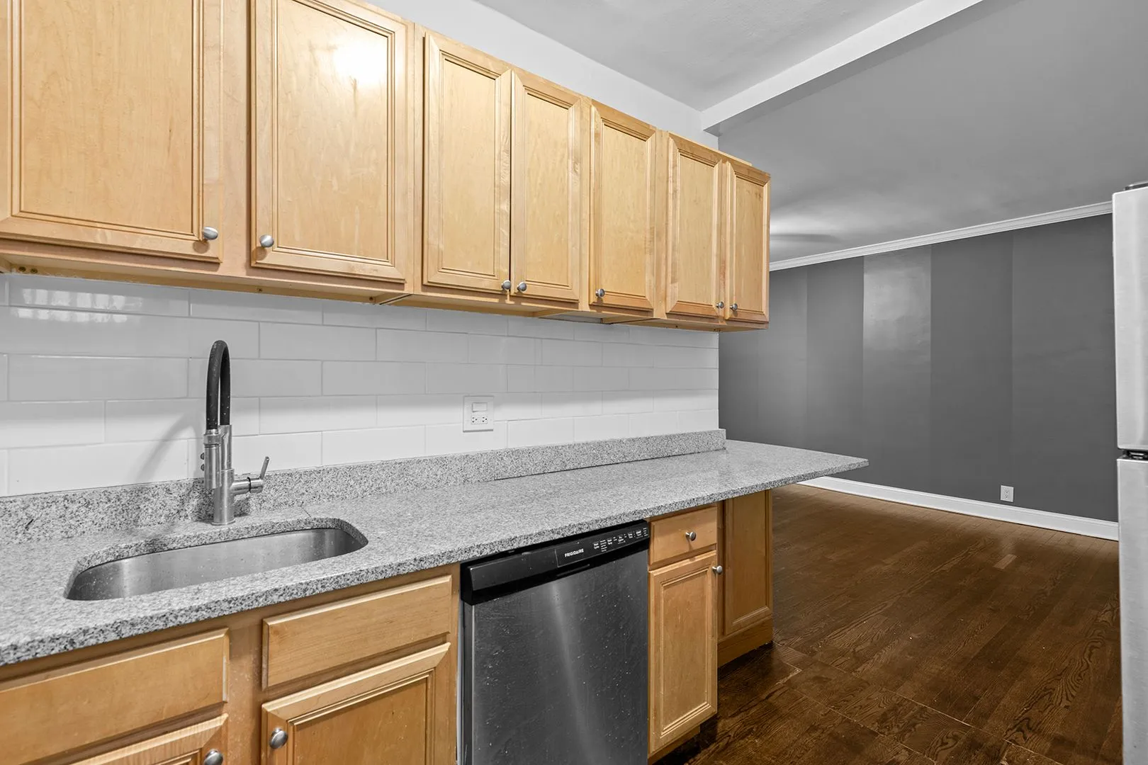 6118 N Winthrop Ave, , 60660, USA 60660-unit#2E-Chicago-IL