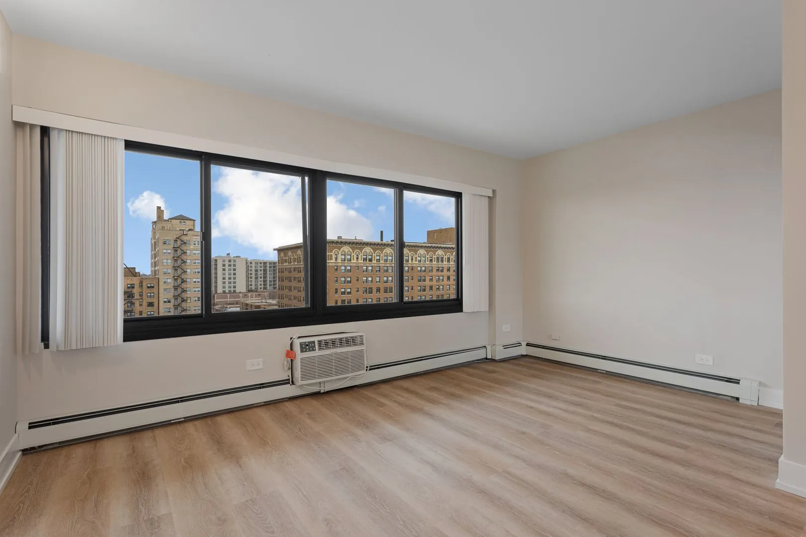 6166 N Sheridan Rd, ,  60660, USA 60660-unit#8L-Chicago-IL