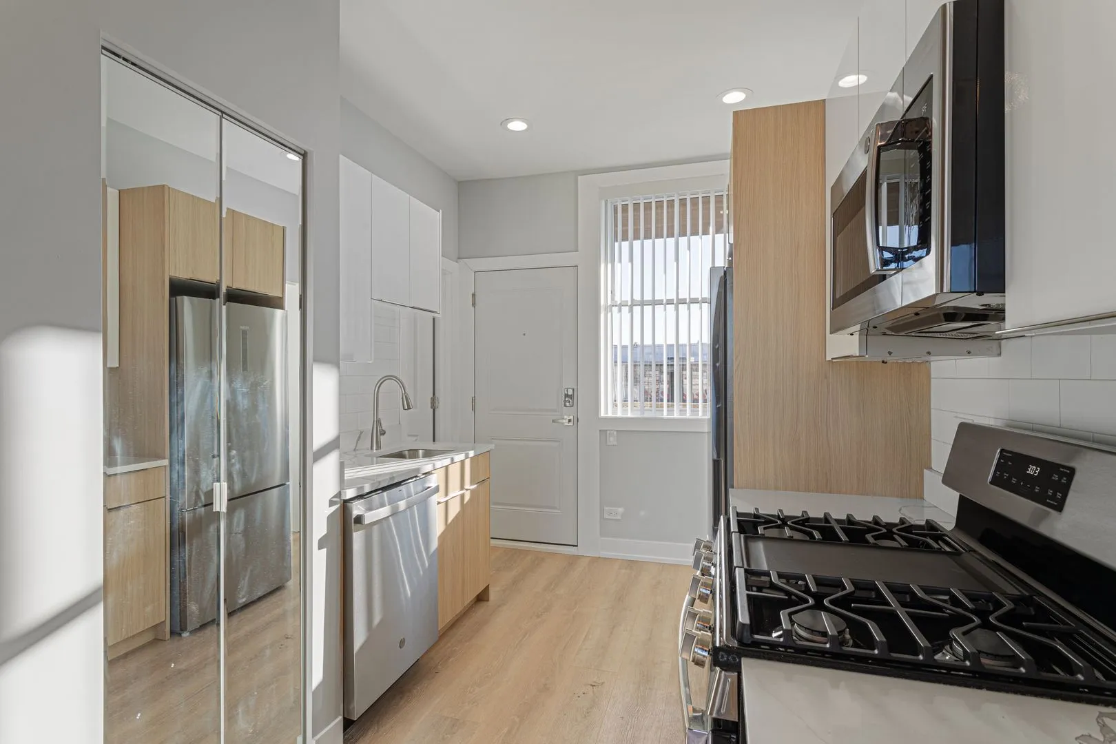 7421 N Clark St, ,  60626, USA 60626-unit#3-Chicago-IL